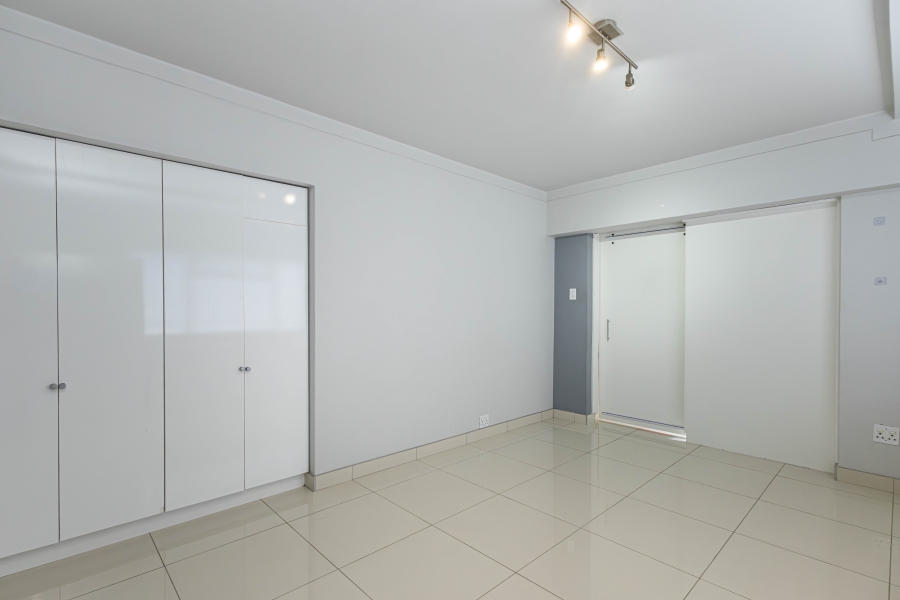 To Let 2 Bedroom Property for Rent in Sea Point Western Cape
